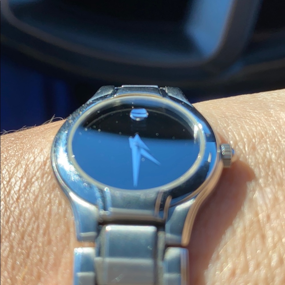 Women’s Movado watch in classic Silvertone & black face 100% Authentic - Picture 11 of 14